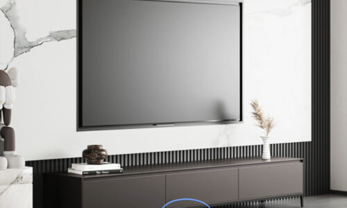 202 Microphone and Speaker - Image 24